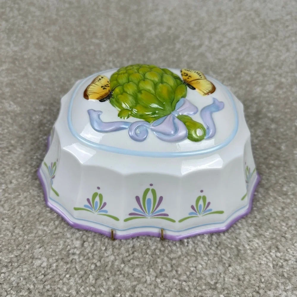 Le Cordon Bleu Franklin Mint Artichoke Butterfly Ceramic Wall Pocket Mold Decor